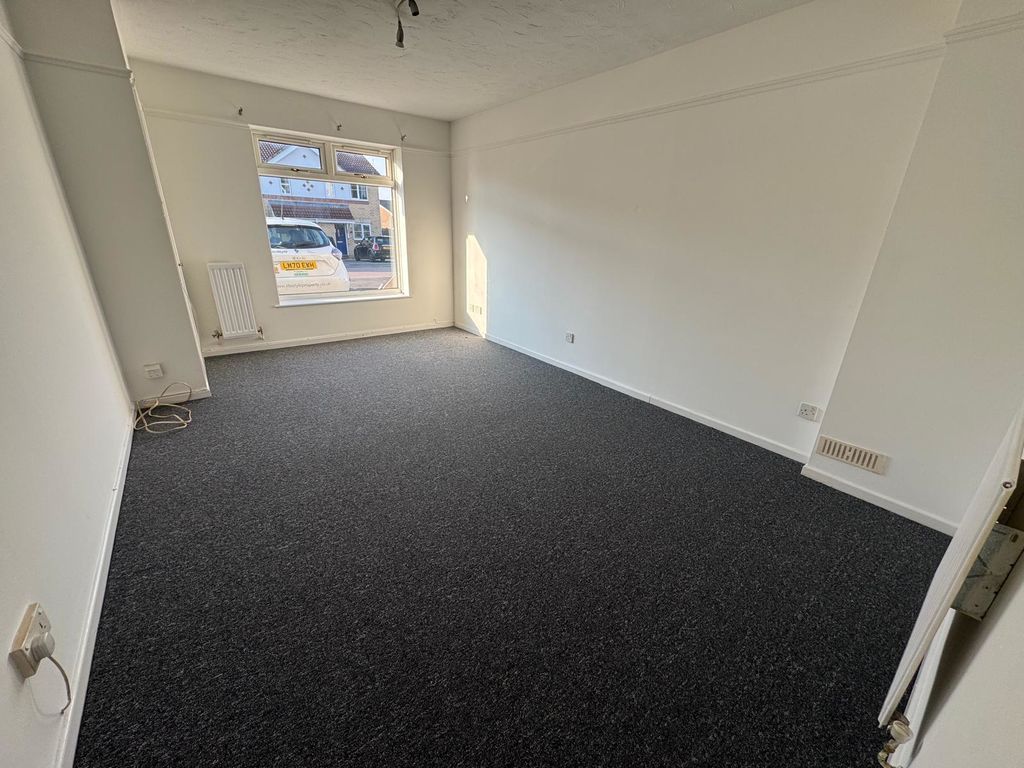 Property photo 3 of 13 Photo 10