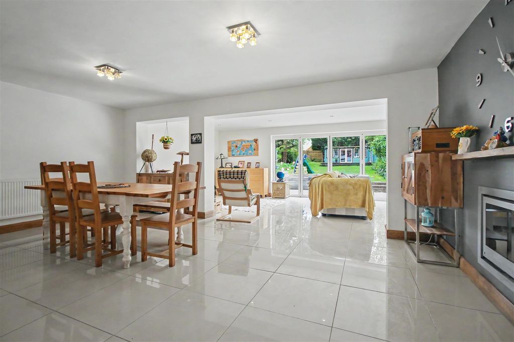 Property photo 2 of 32 Img_6323.Jpg