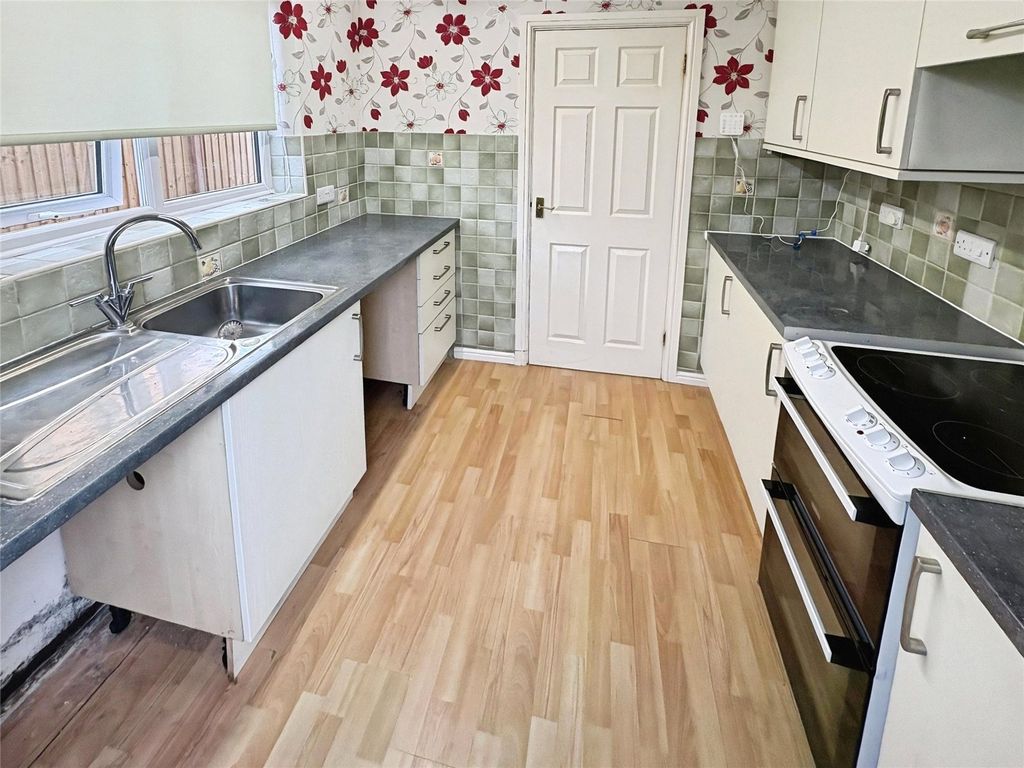 Property photo 3 of 18 Picture No. 13