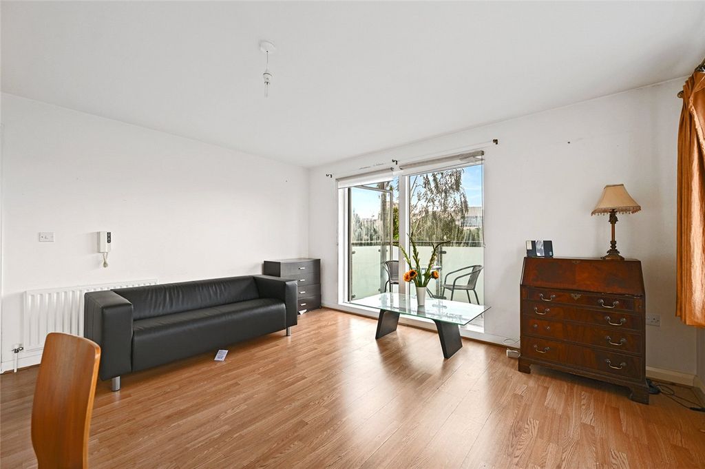 Property photo 3 of 7 Picture No. 02