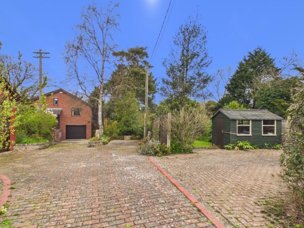 Property photo 1 of 27