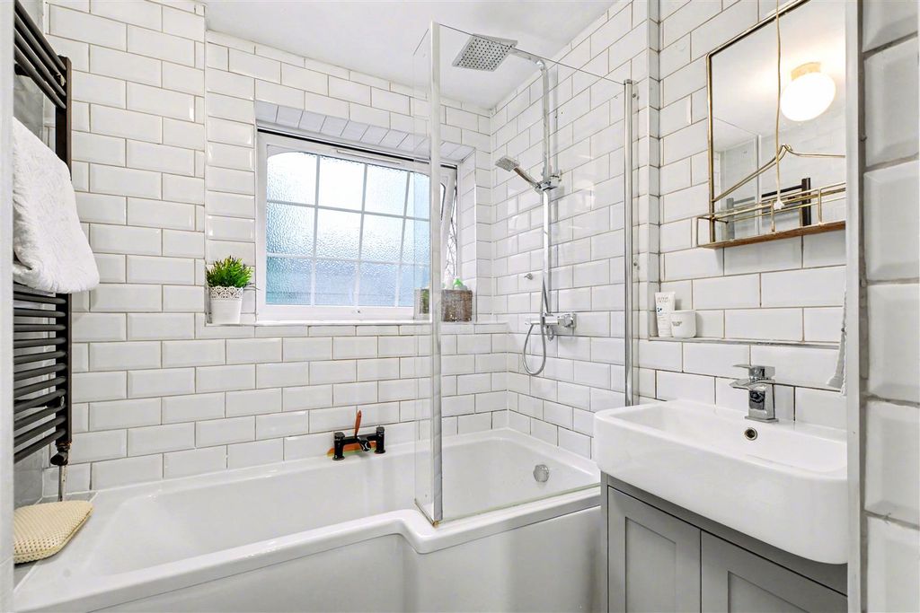 Additional image 16 of 3 bed property for saleThe Cloisters, Nottingham NG9
