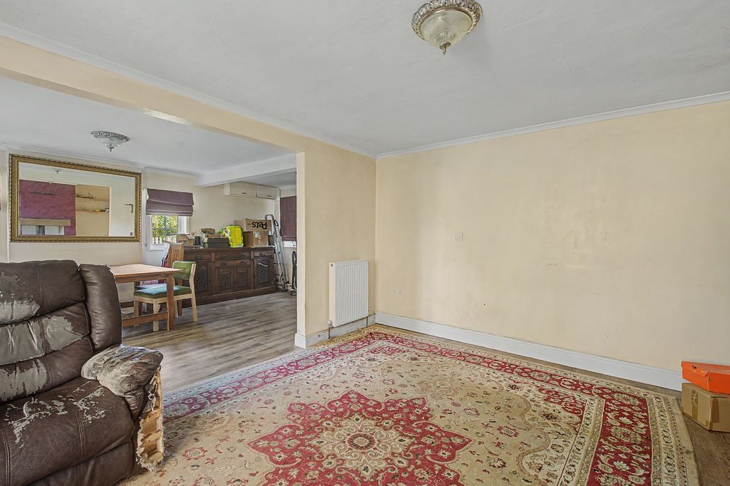 Property photo 3 of 29