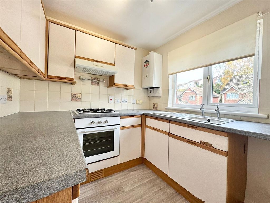 Property photo 2 of 11 Kitchen.Jpg