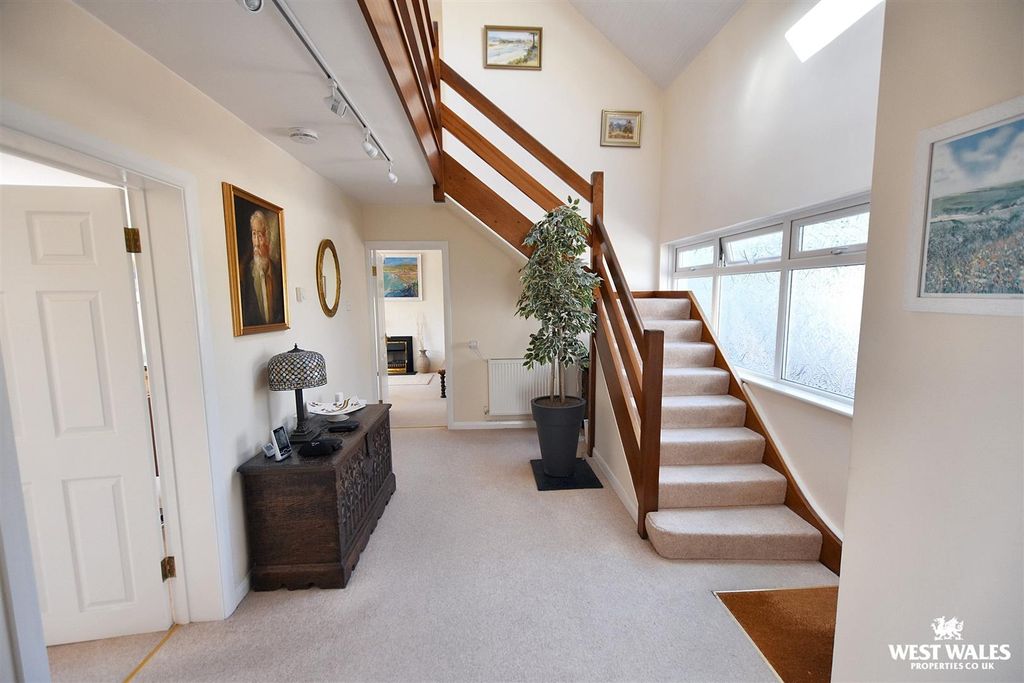 Property photo 3 of 26 12 (10).Jpg