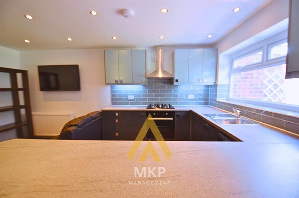 Property photo 3 of 13 0A9c5Fe0Aa75Cca51A5911A8d5c8A96d.Png