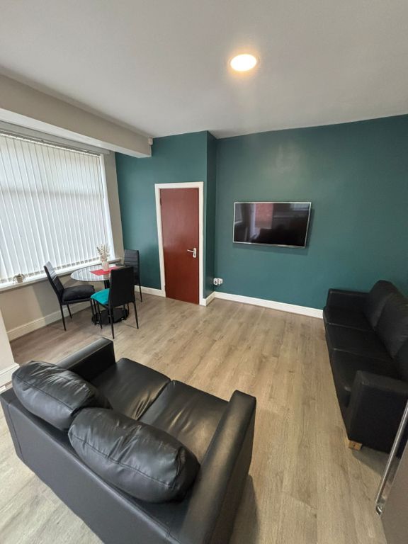 Property photo 2 of 15 Gallery