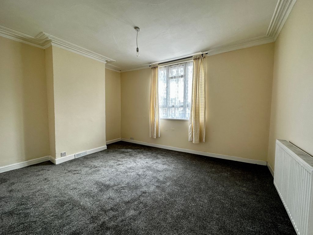 Property photo 1 of 7 Img_6345