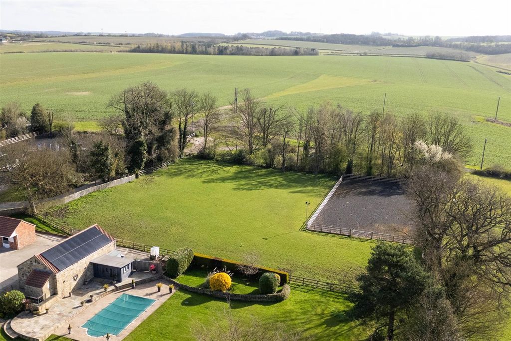 Additional image 110 of 7 bed detached house for salePark Hall, Parkhall Lane, Spinkhill, Sheffield S21