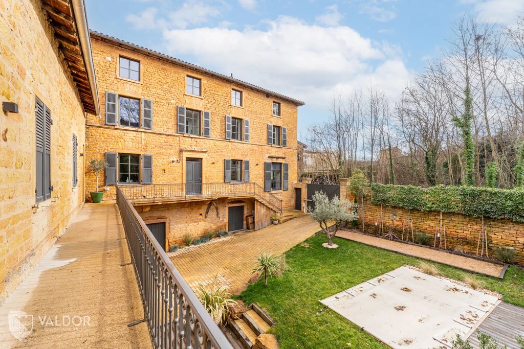 Property photo 3 of 18