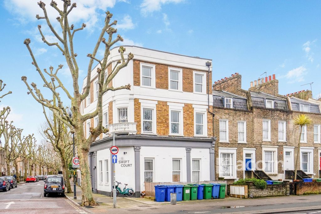 Property photo 3 of 14 External