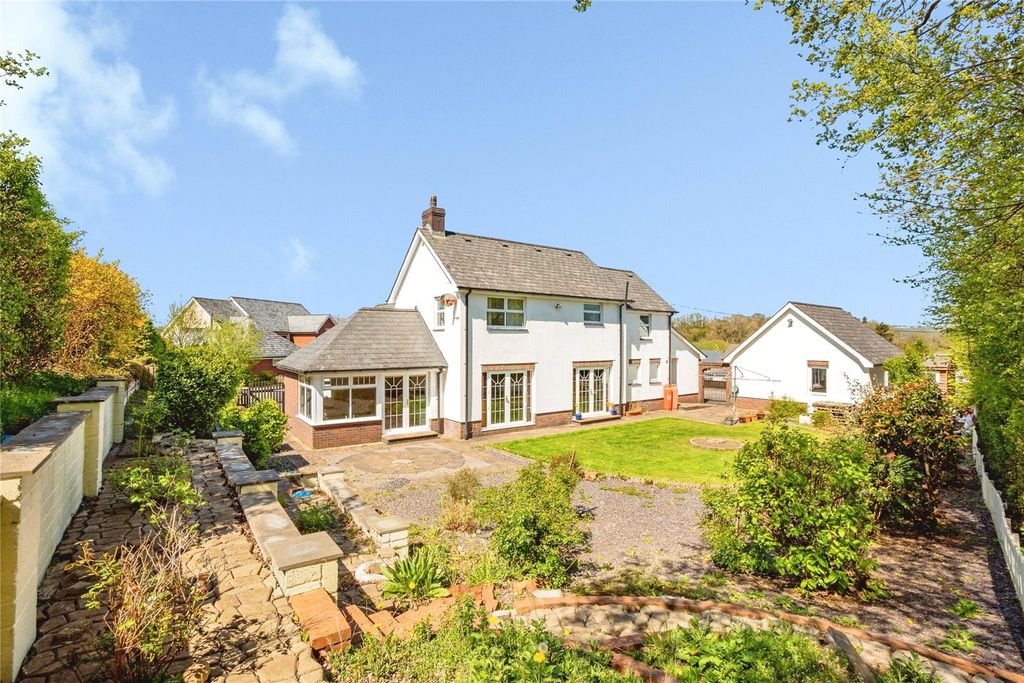 Property photo 2 of 25 Picture No. 19