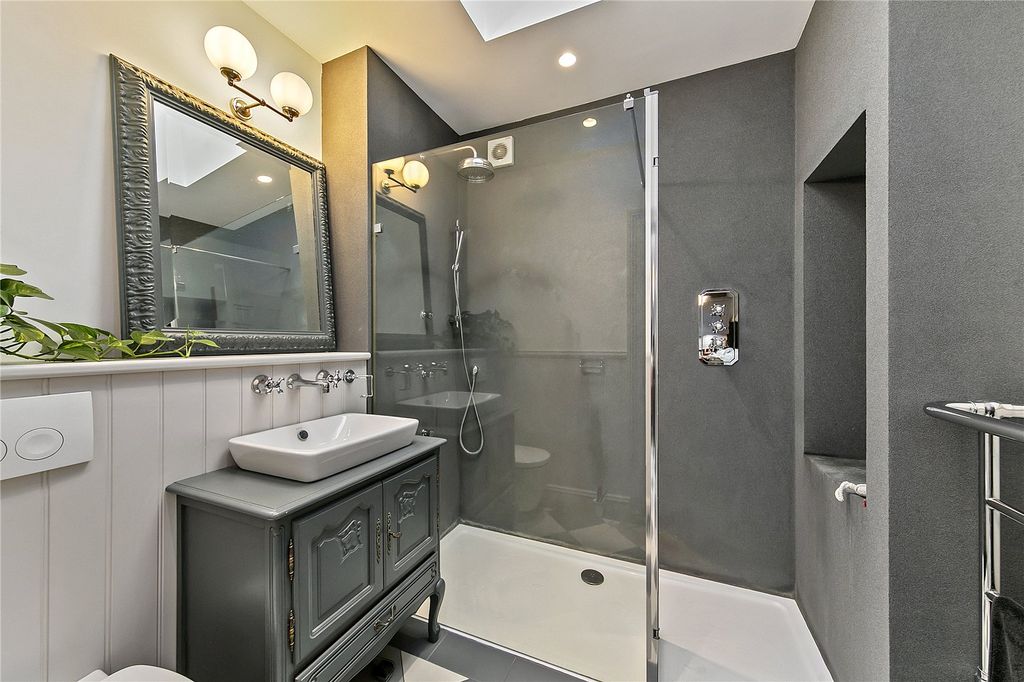 Additional image 32 of 6 bed semi-detached house for saleUxbridge Road, Hampton TW12