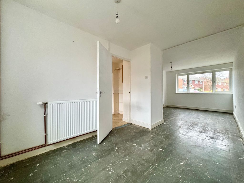 Property photo 3 of 14