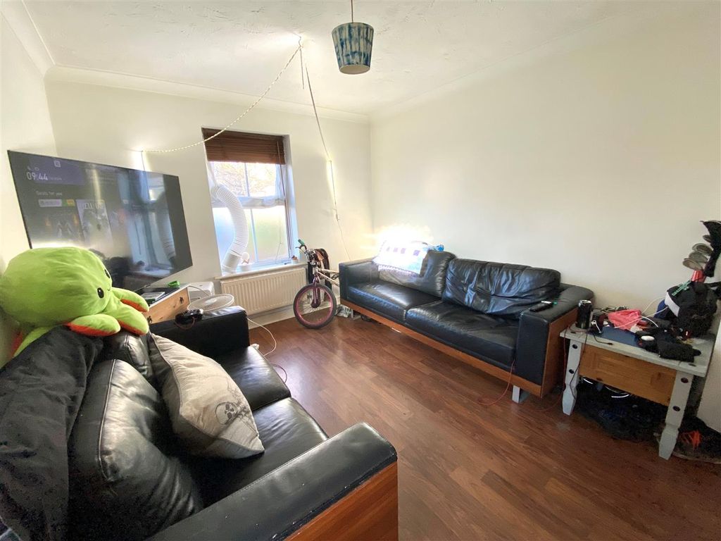 Property photo 2 of 8 2.Jpg