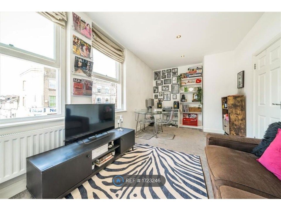 Property photo 1 of 3