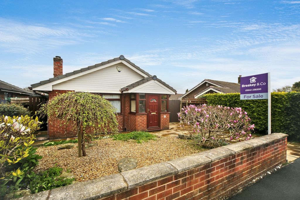 Property photo 1 of 21