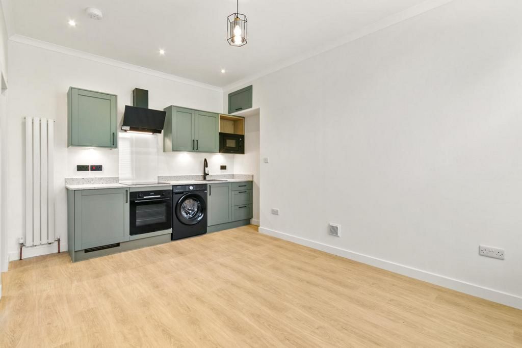 Property photo 2 of 30