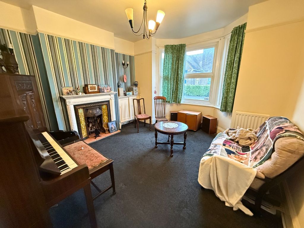 Property photo 3 of 17 4825356