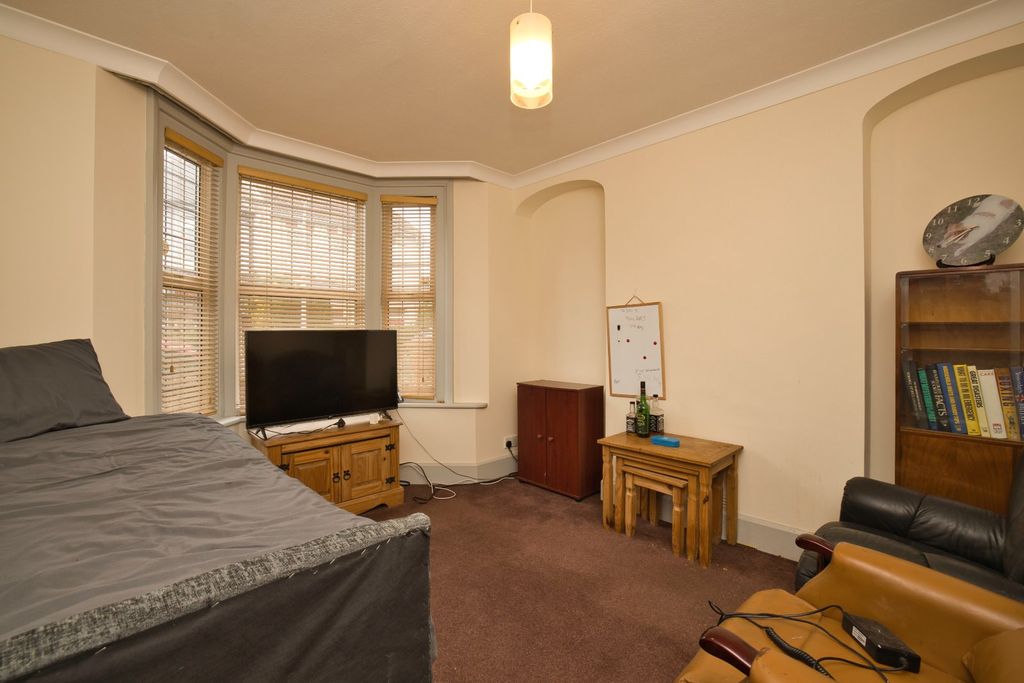 Property photo 3 of 11 Picture 3