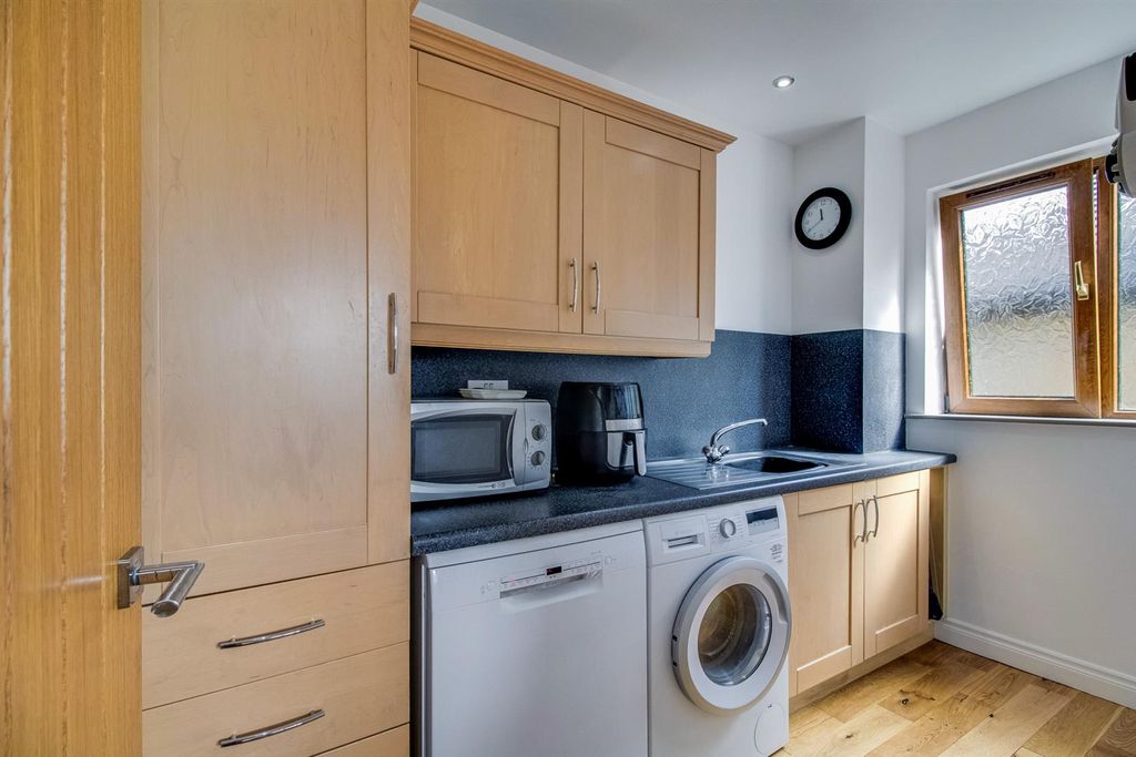 Additional image 7 of 4 bed detached house for saleDaleside, Dewsbury WF12