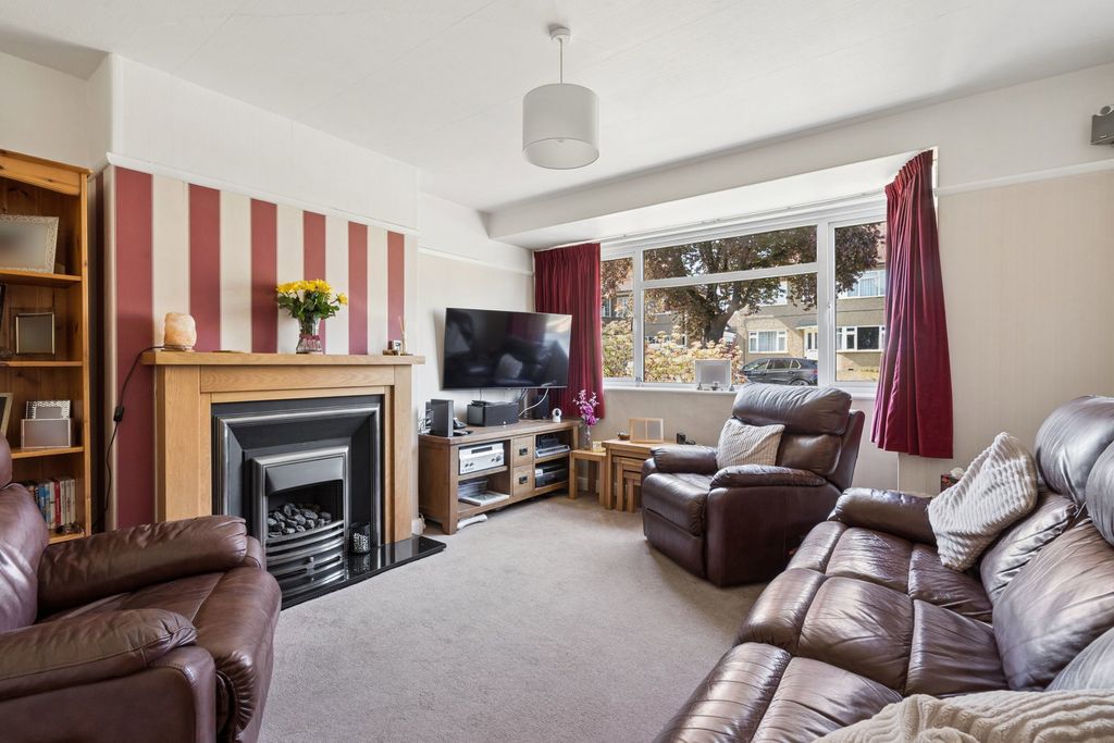 Property photo 2 of 16