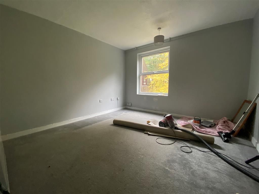 Property photo 2 of 7 Living Room