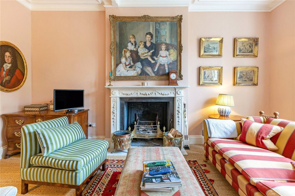 Property photo 2 of 24 Drawing Room