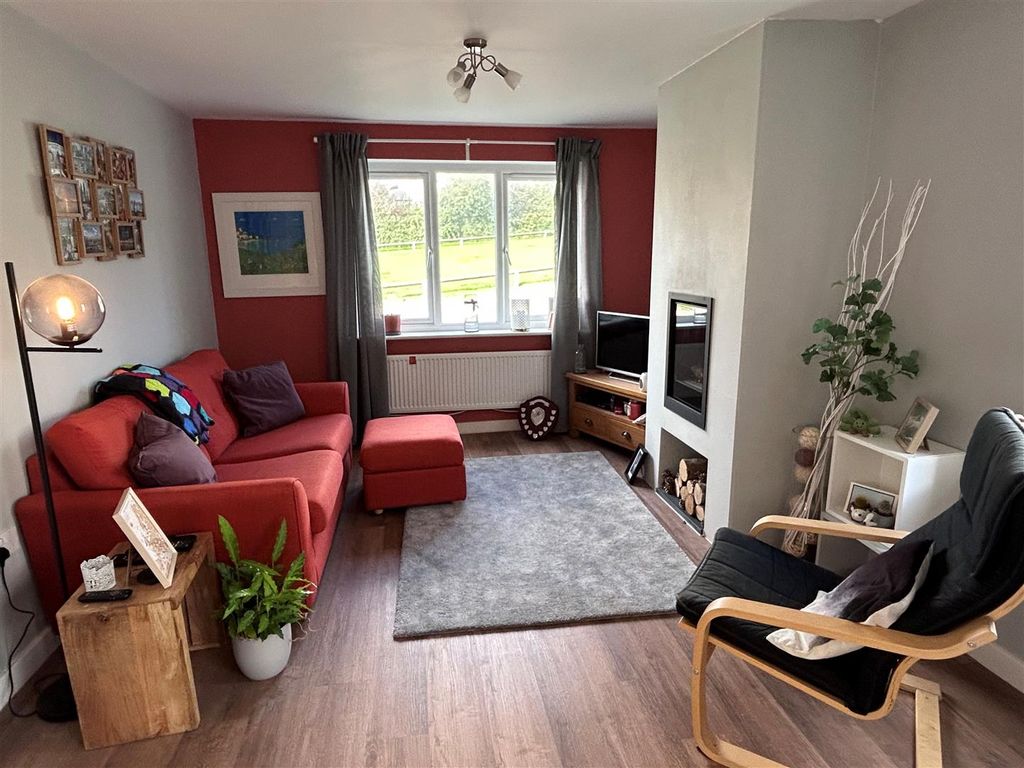 Property photo 2 of 15 03.Jpg
