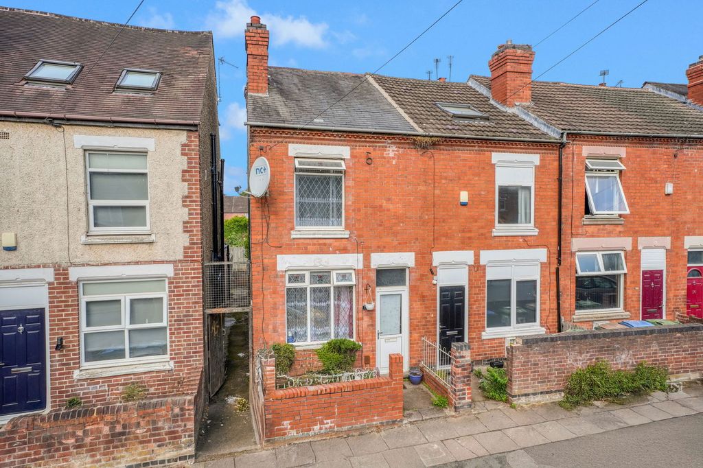 Property photo 2 of 10