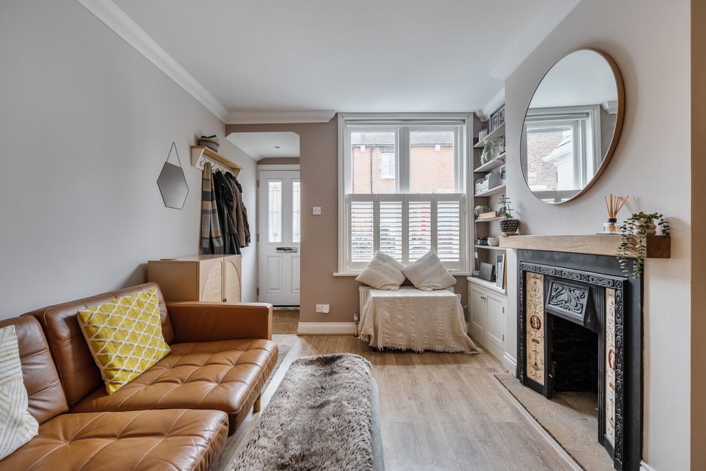 Property photo 3 of 20 1385253-11-692838...