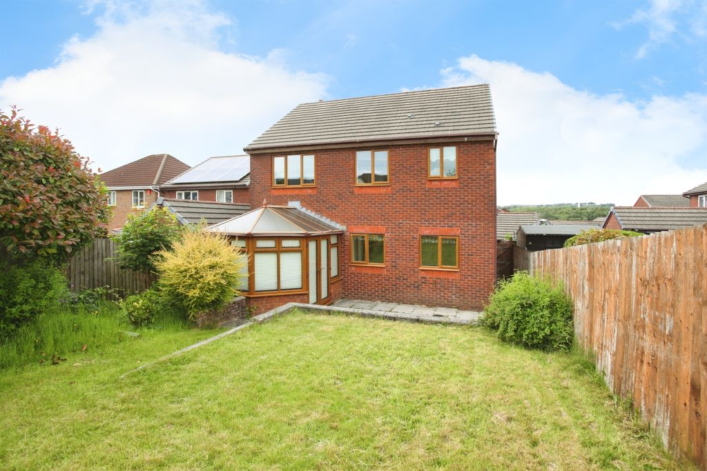 Property photo 2 of 27