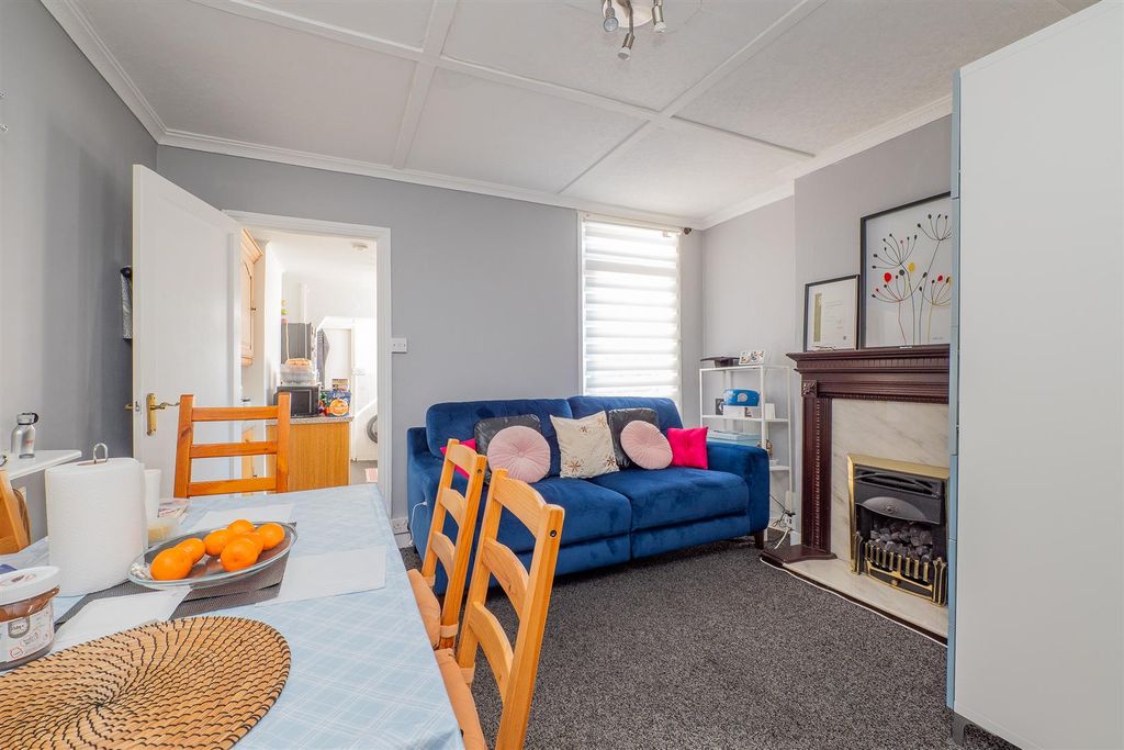 Property photo 2 of 11 Br-008.Jpg
