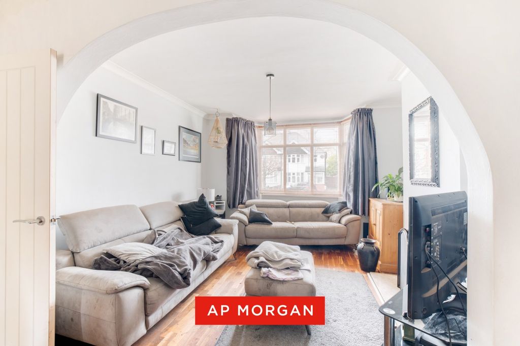 Property photo 2 of 16 Picture No. 03