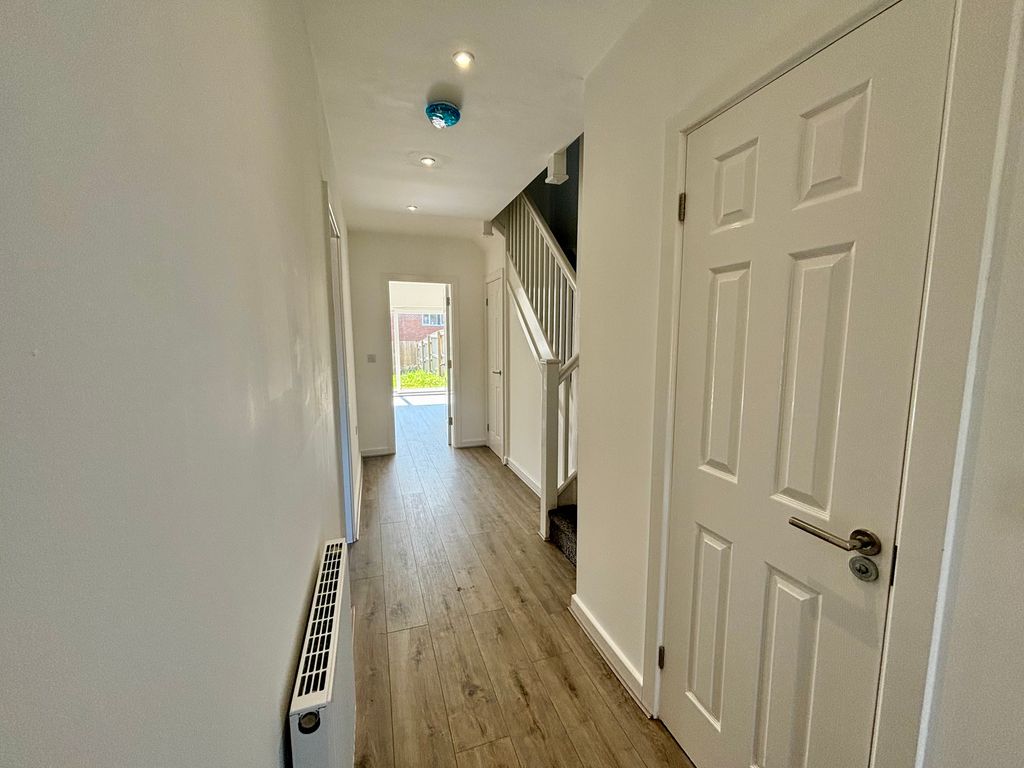 Property photo 1 of 15 Balcony
