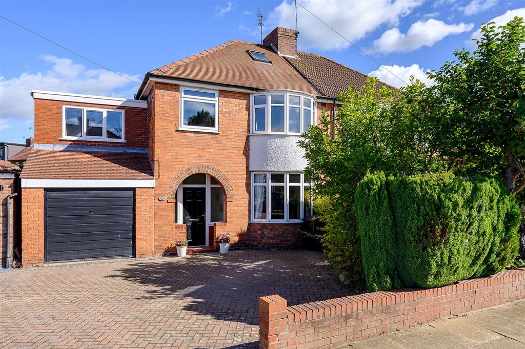 Property photo 1 of 26 External