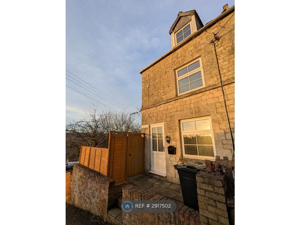 Property photo 2 of 33