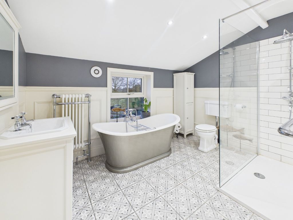 Property photo 2 of 21 4541245