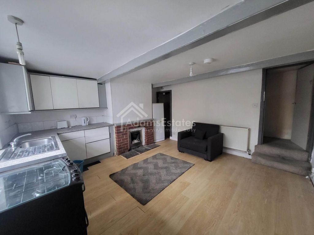 Property photo 2 of 4