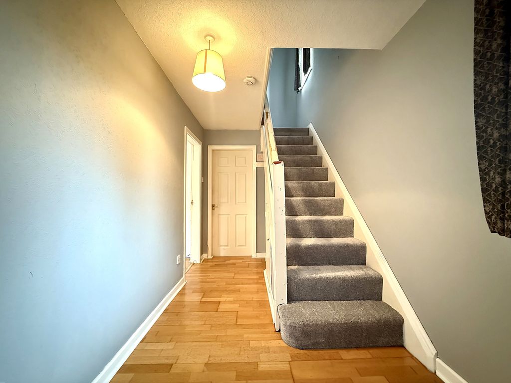 Property photo 2 of 26