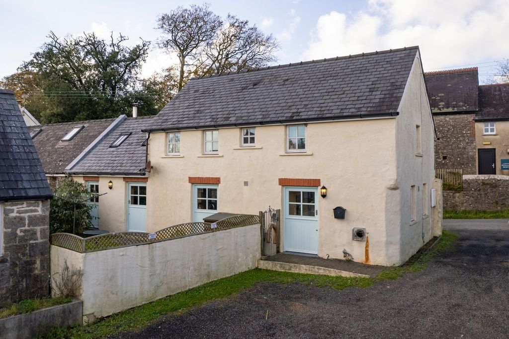 Property photo 2 of 15