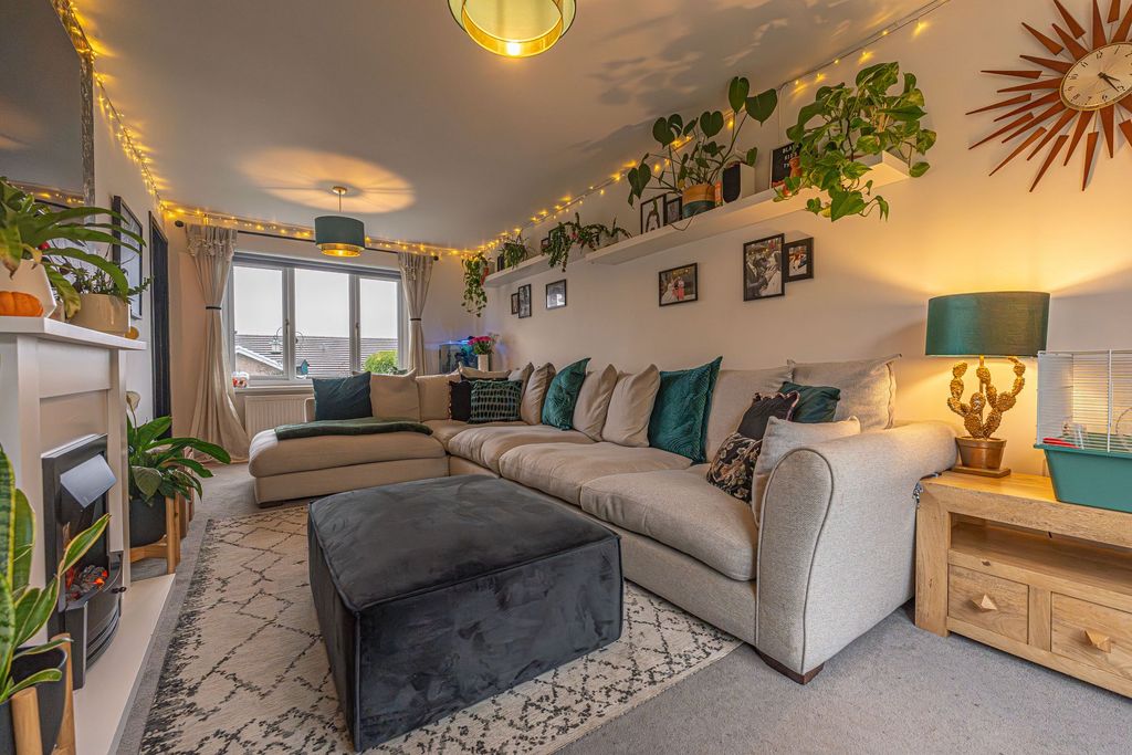 Property photo 3 of 41