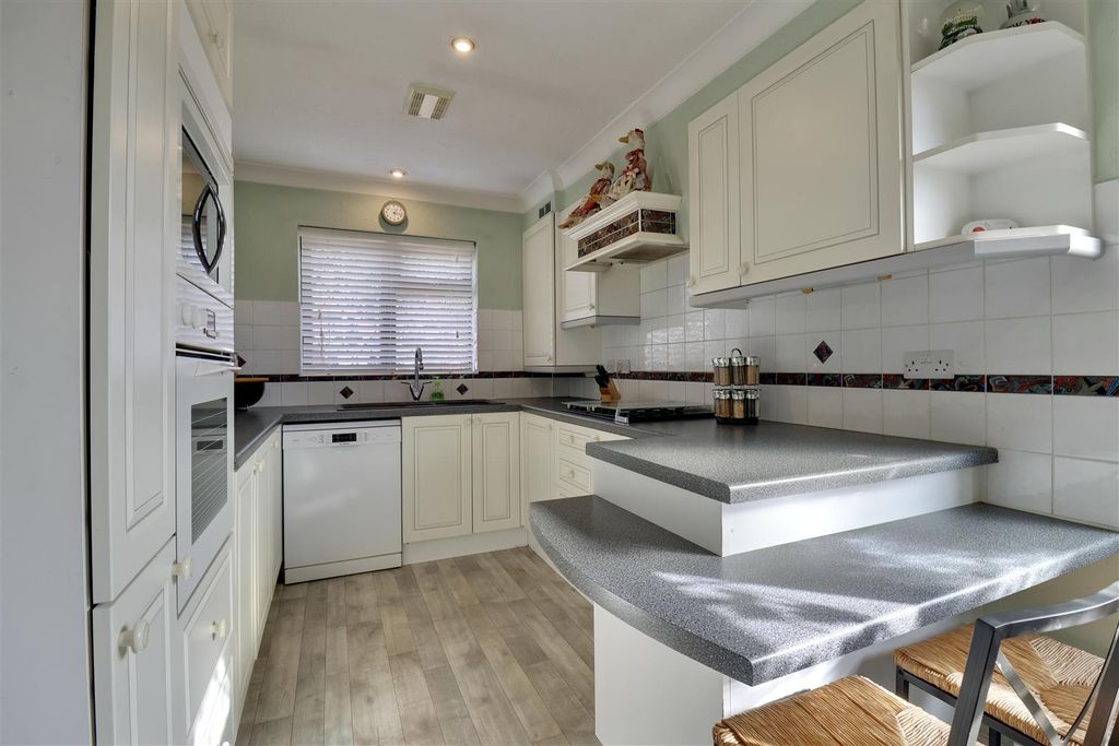 Property photo 3 of 20 6215F877-C8D7-4Efc-8402-2A3EE17C105C_1_201_A.Jpeg