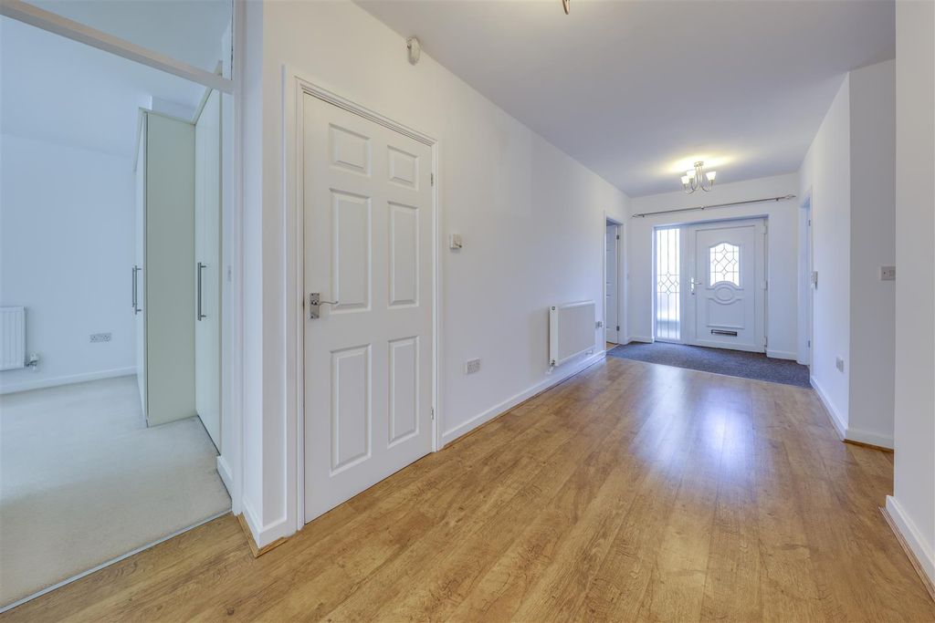 Property photo 3 of 29 Hallway