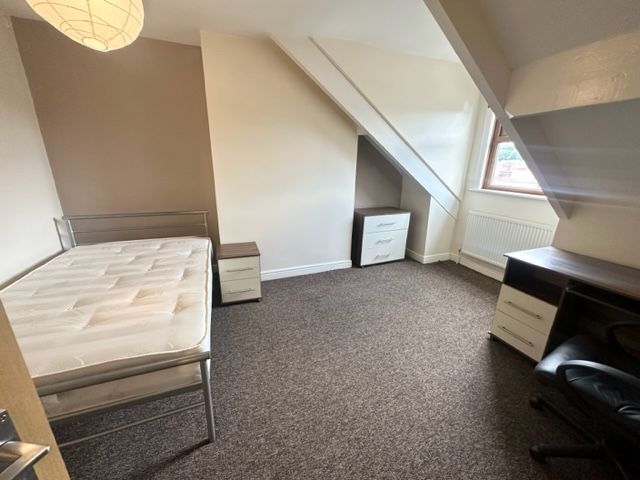 Property photo 1 of 2