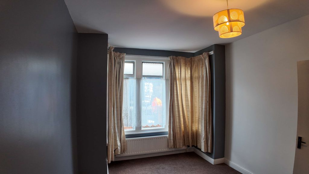 Property photo 3 of 19 Gallery