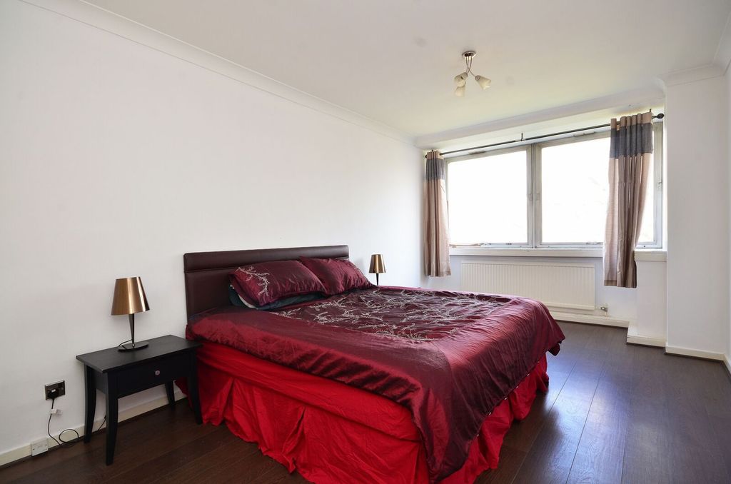 Property photo 2 of 5