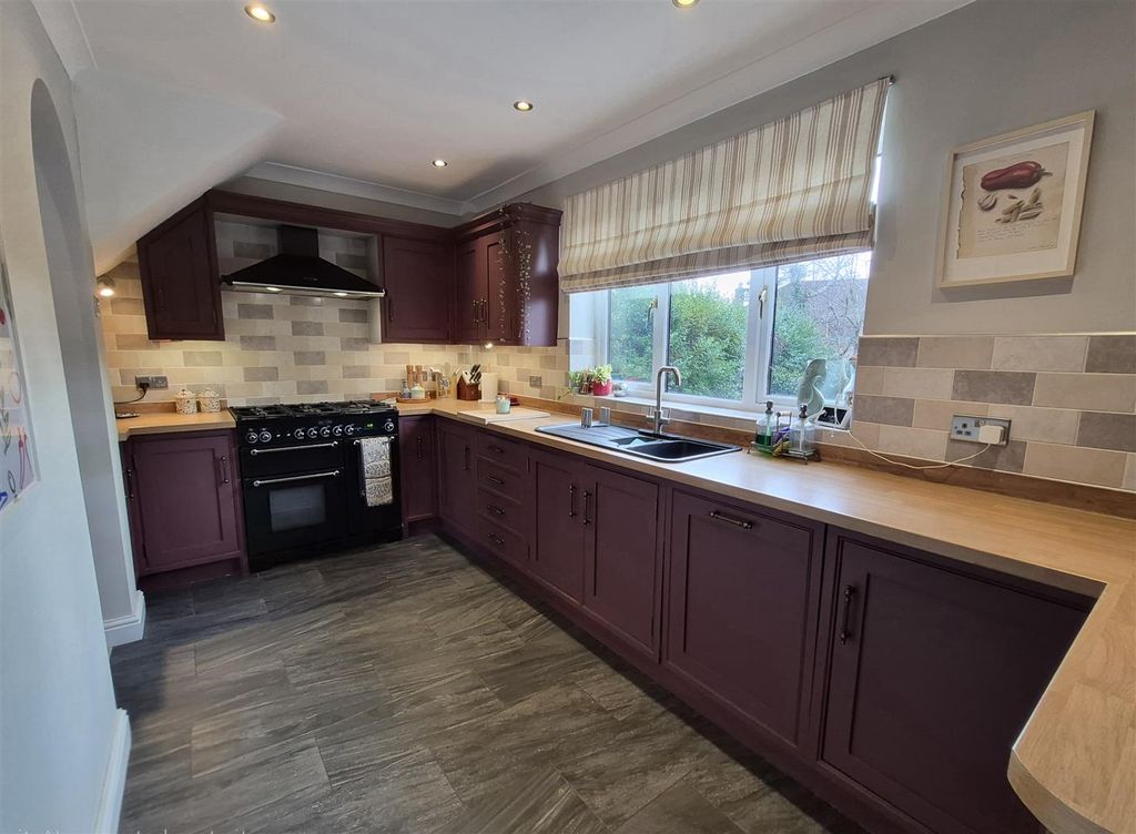 Property photo 2 of 44 Kitchen