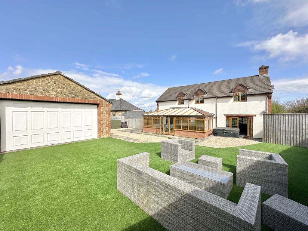 Property photo 2 of 18