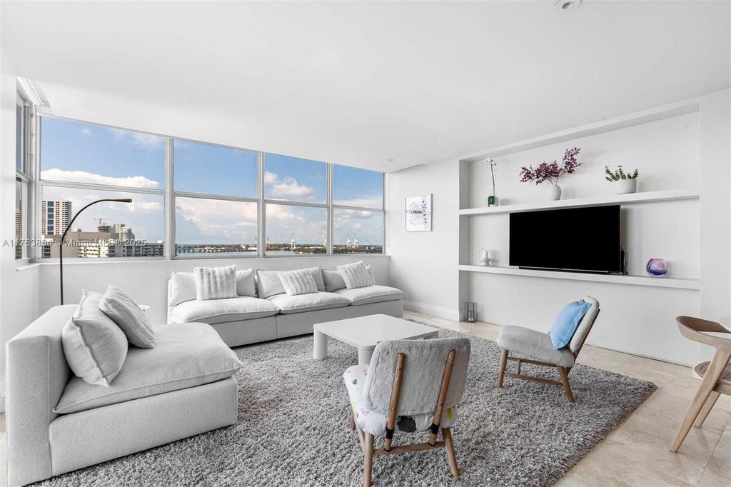Property photo 2 of 19 <Alttext/>